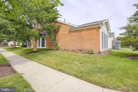 306 Colony Point Pl, Edgewater, MD 21037 photo 7