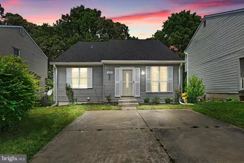 3420 Marble Arch Dr, Pasadena, MD 21122