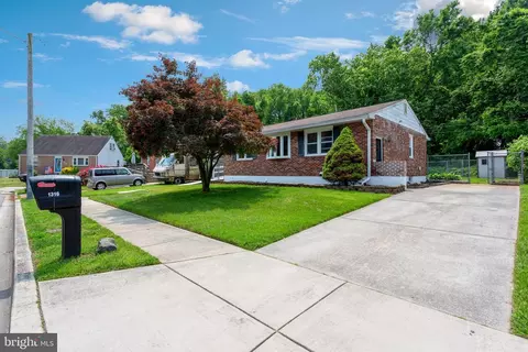 1316 Whitman Dr, Glen Burnie, MD 21061