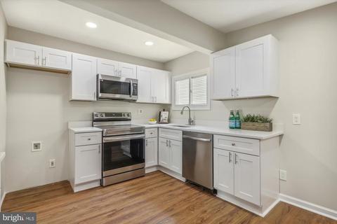 1304 Holly St, Shady Side, MD 20764 photo 11