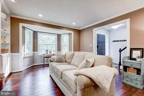 1121 Charing Cross Dr, Crofton, MD 21114 photo 5