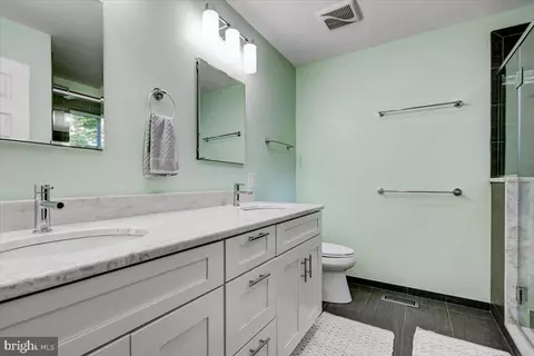 1121 Charing Cross Dr, Crofton, MD 21114 photo 16