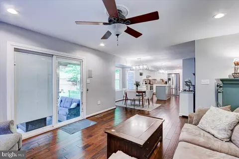 1121 Charing Cross Dr, Crofton, MD 21114 photo 9