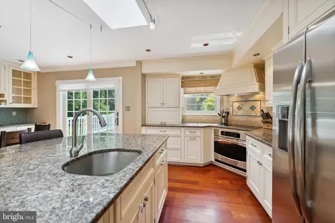 8235 Old Mill Rd, Pasadena, MD 21122 photo 10