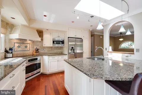 8235 Old Mill Rd, Pasadena, MD 21122 photo 9