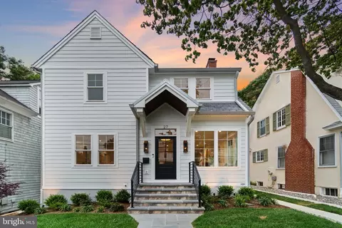27 Thompson St, Annapolis, MD 21401