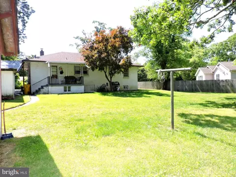 8470 Bussenius Rd, Pasadena, MD 21122 photo 5