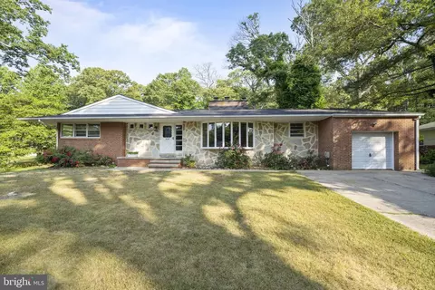 8178 Bodkin Ave, Pasadena, MD 21122