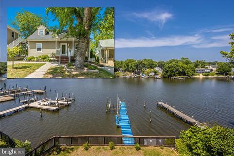 864 N Shore Dr, Glen Burnie, MD 21060