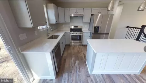 757 217th St, Pasadena, MD 21122 photo 5