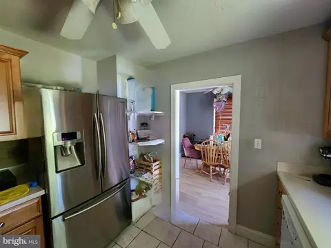 250 Carroll Rd, Pasadena, MD 21122 photo 4