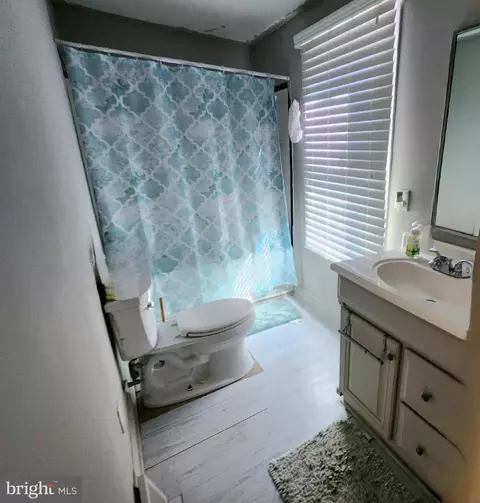 250 Carroll Rd, Pasadena, MD 21122 photo 9
