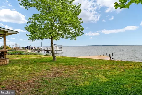2124 Lake Dr, Pasadena, MD 21122 photo 20
