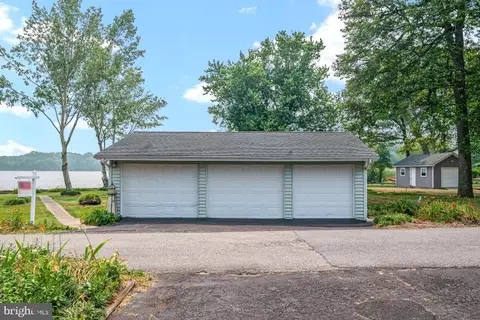 2124 Lake Dr, Pasadena, MD 21122 photo 54