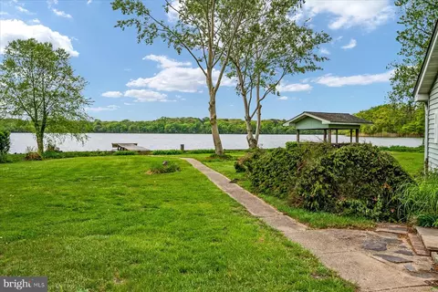 2124 Lake Dr, Pasadena, MD 21122 photo 25