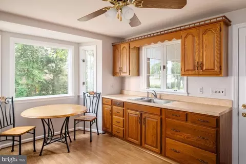 2124 Lake Dr, Pasadena, MD 21122 photo 50