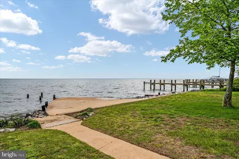 2124 Lake Dr, Pasadena, MD 21122