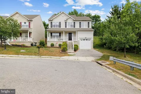 718 Matthews Ave, Brooklyn, MD 21225