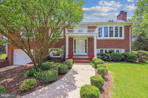 107 Speicher Dr, Annapolis, MD 21401