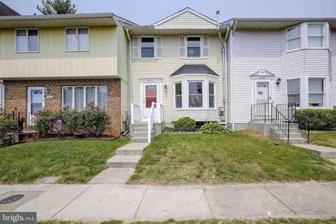 7660 Sherlock Ct, Pasadena, MD 21122