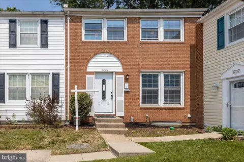 1709 Gabriel Ct, Crofton, MD 21114