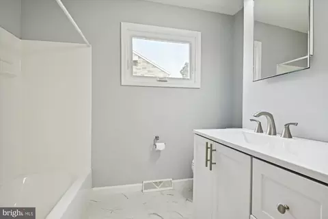 5718 Moore St, Brooklyn, MD 21225 photo 35
