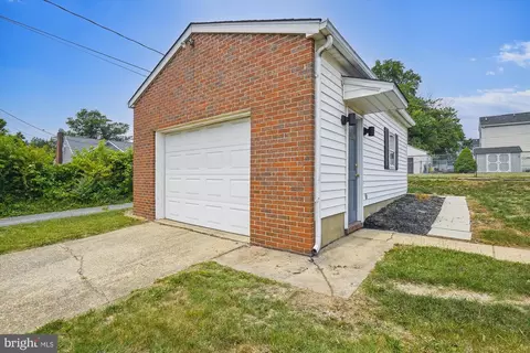 5718 Moore St, Brooklyn, MD 21225 photo 12