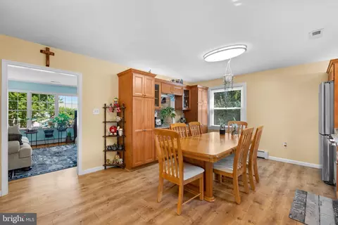 1203 Cedar Ln, Edgewater, MD 21037 photo 6