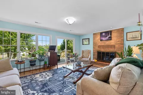 1203 Cedar Ln, Edgewater, MD 21037 photo 9