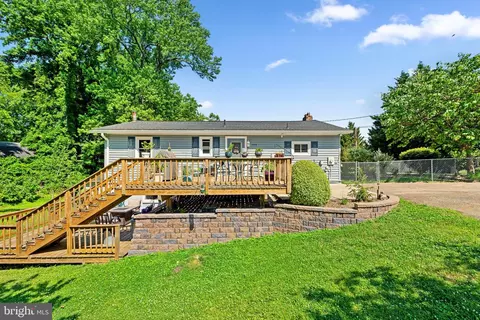 1203 Cedar Ln, Edgewater, MD 21037 photo 2