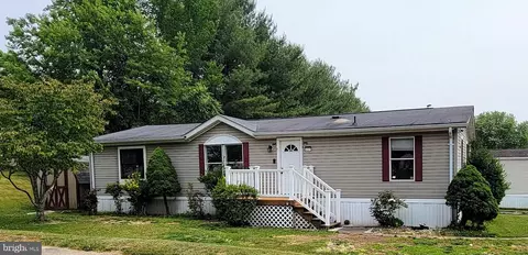 437 Sarah Anne Dr, Lothian, MD 20711