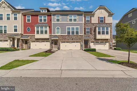 8078 Elton St, Glen Burnie, MD 21060