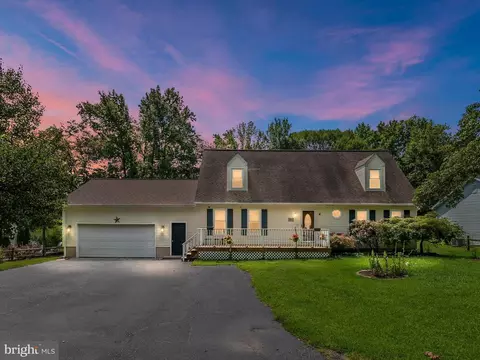 1211 Steamboat Rd, Shady Side, MD 20764