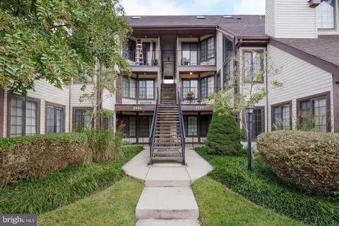 2502 Airy Hill Cir #2F, Crofton, MD 21114