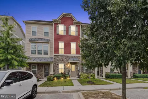 624 Ravenwood Dr, Glen Burnie, MD 21060
