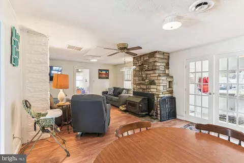 906 Severn Ave, Edgewater, MD 21037 photo 30