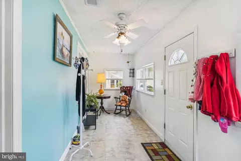 906 Severn Ave, Edgewater, MD 21037 photo 10