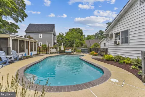 906 Severn Ave, Edgewater, MD 21037 photo 9