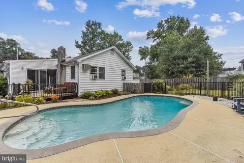 906 Severn Ave, Edgewater, MD 21037 photo 7