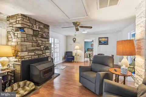 906 Severn Ave, Edgewater, MD 21037 photo 31