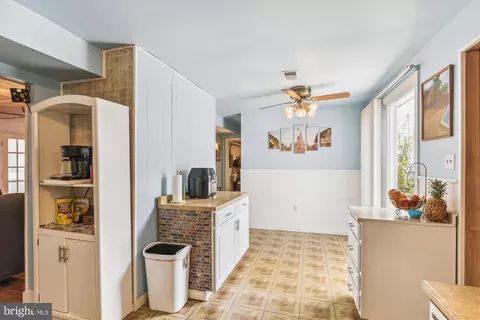 906 Severn Ave, Edgewater, MD 21037 photo 15