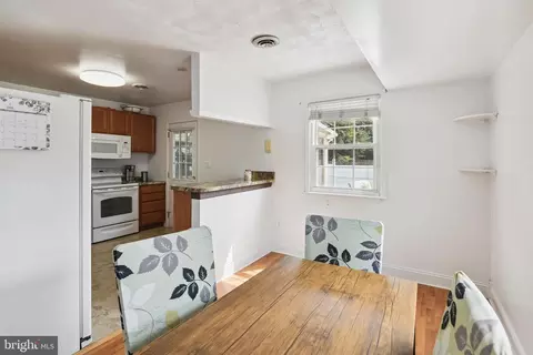 121 Bar Harbor Rd, Pasadena, MD 21122 photo 6