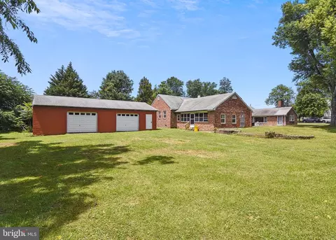 718 Sunnyfield Ln, Brooklyn, MD 21225