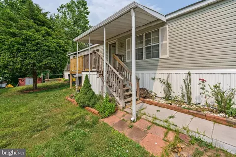 118 5th St, Lothian, MD 20711