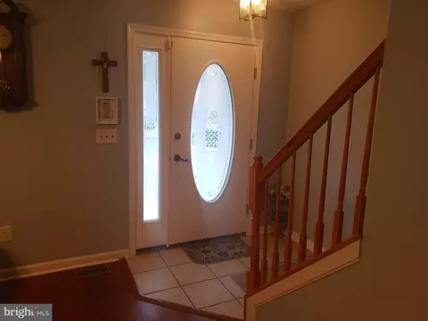 901 9th St, Pasadena, MD 21122 photo 2