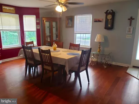 901 9th St, Pasadena, MD 21122 photo 5