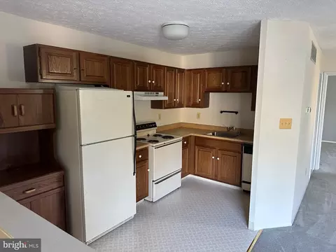 529 Sylview Dr, Pasadena, MD 21122 photo 73