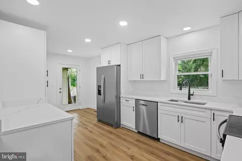 368 Cecilton S, Laurel, MD 20724 photo 11