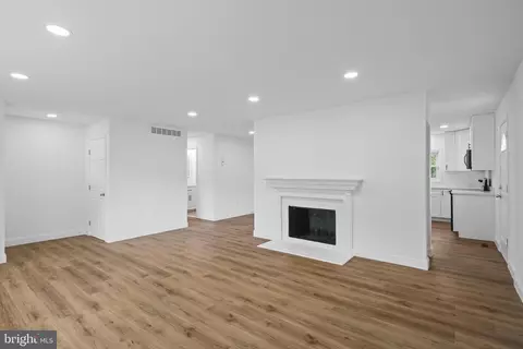 368 Cecilton S, Laurel, MD 20724 photo 5