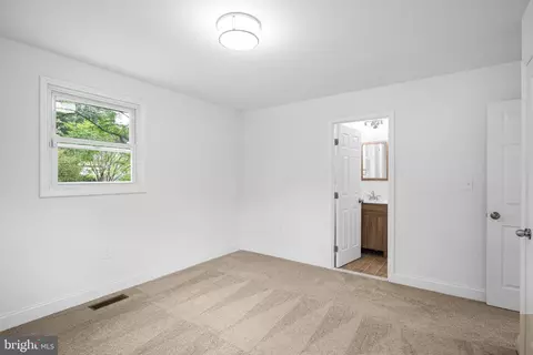 368 Cecilton S, Laurel, MD 20724 photo 18